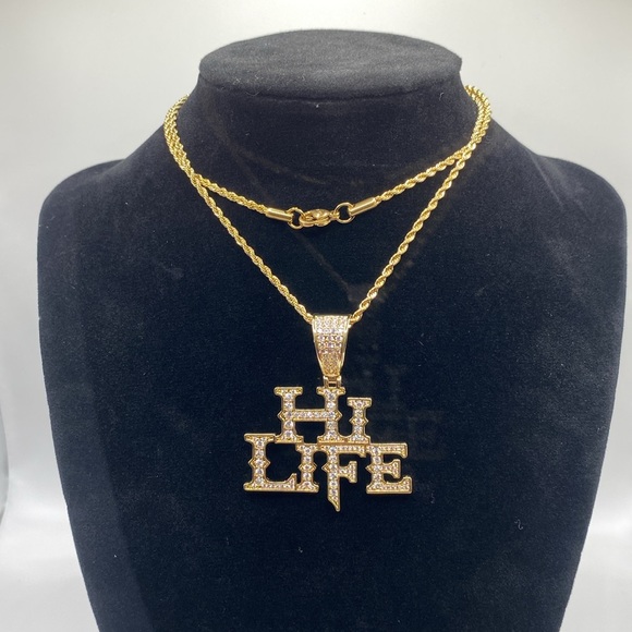Hi Life | 14k Gold | High End CZ Pendant w 22’ Gold Rope Chain - Picture 3 of 6
